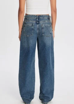 Baggy jeans