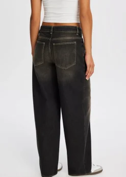 Balloon jeans