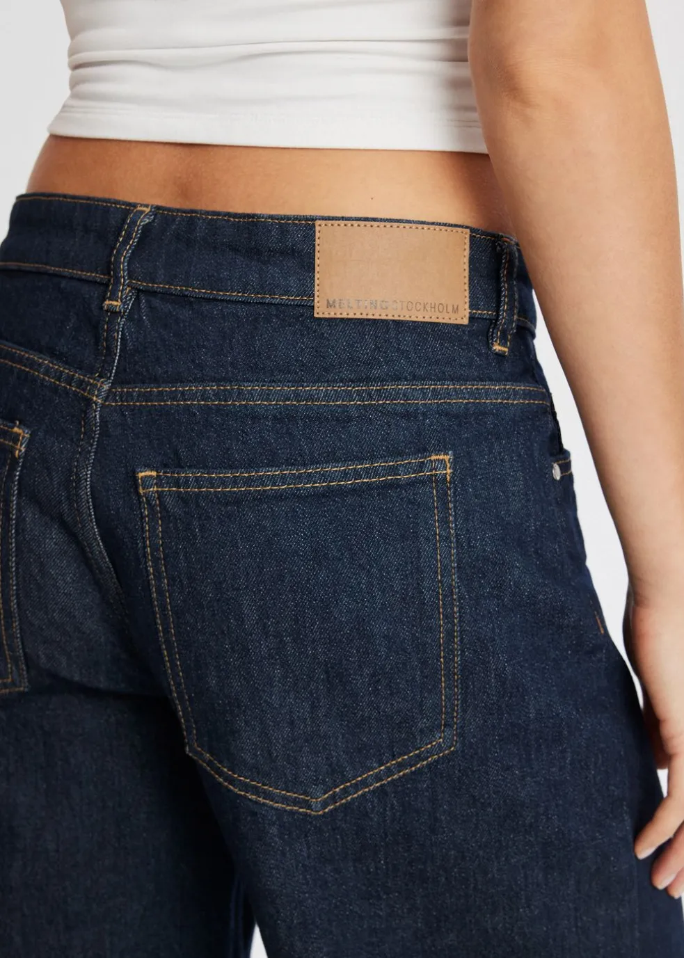 Barrel fit jeans
