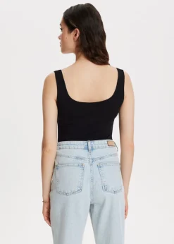 Basic singlet