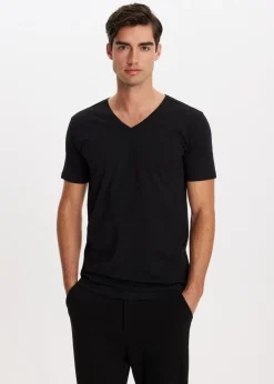 Basic t-shirt met v-hals