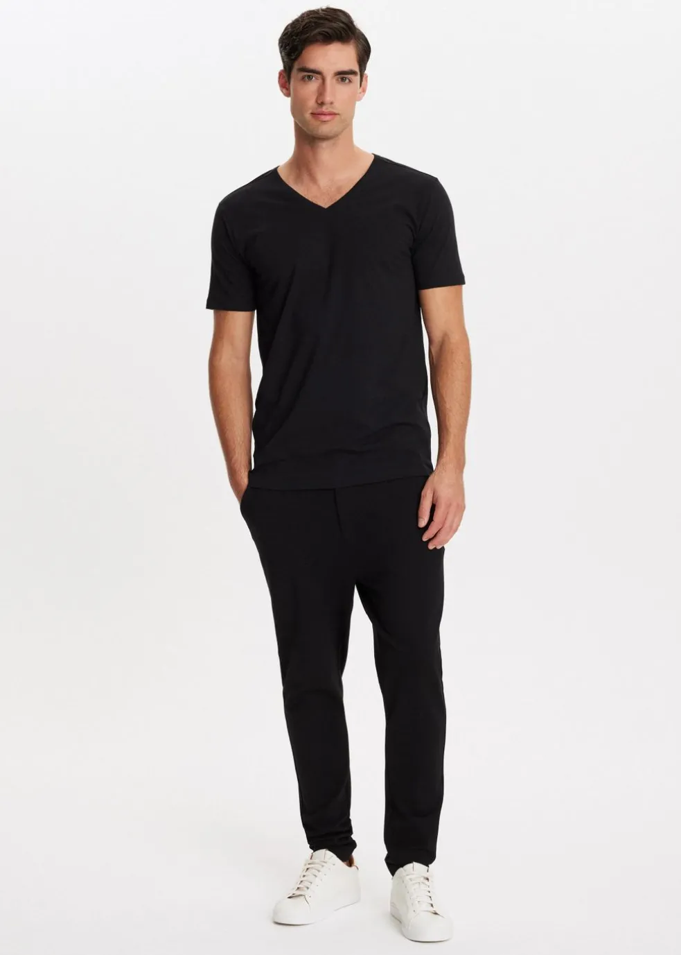 Basic t-shirt met v-hals