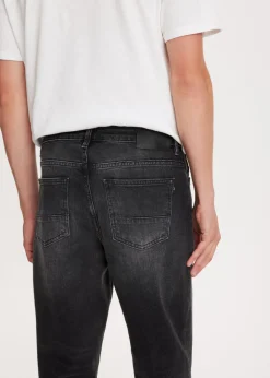 Bruce relaxed tapered jeans