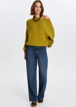 Chunky off-shoulder trui