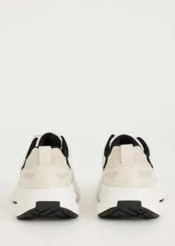 Chunky sneakers