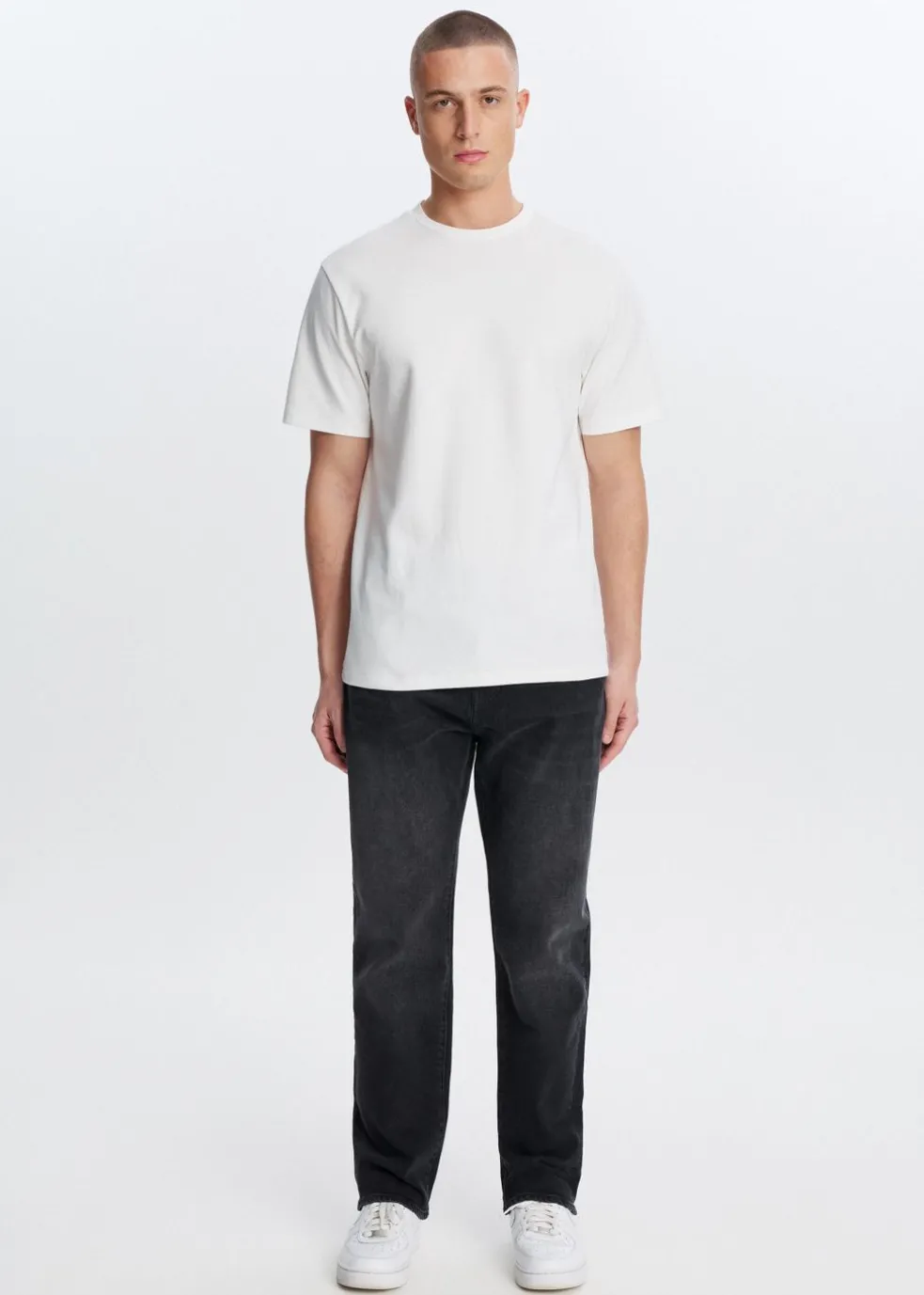 Comfort straight jeans