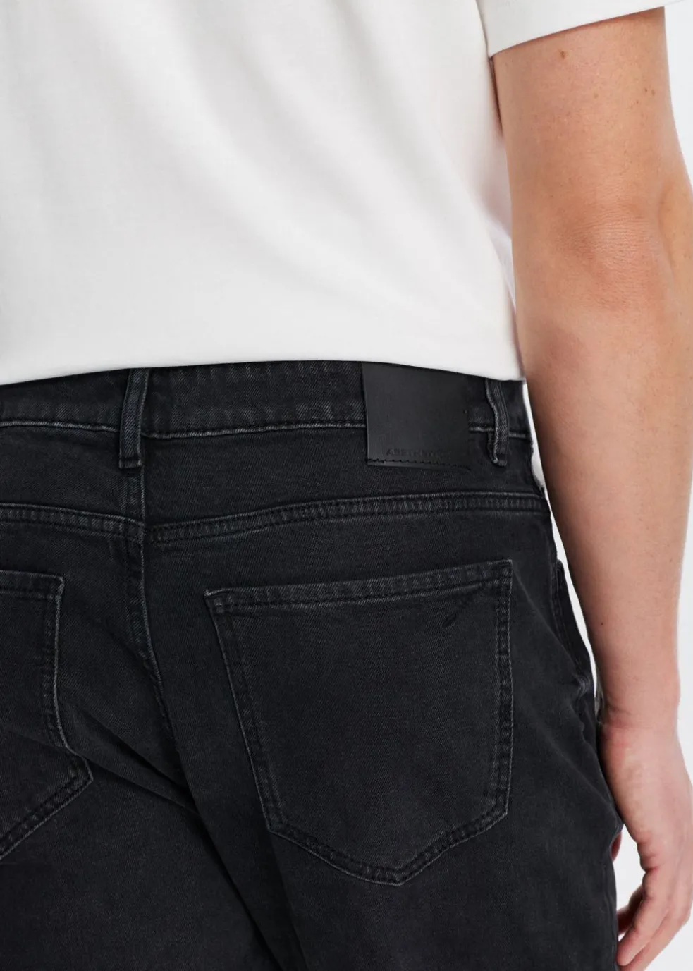 Comfort straight jeans