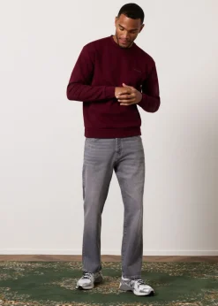 Comfort straight jeans