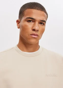 Crewneck sweater