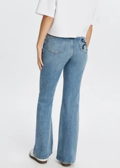 Flared jeans met printdetail