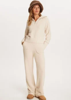 Fluffy half zip trui