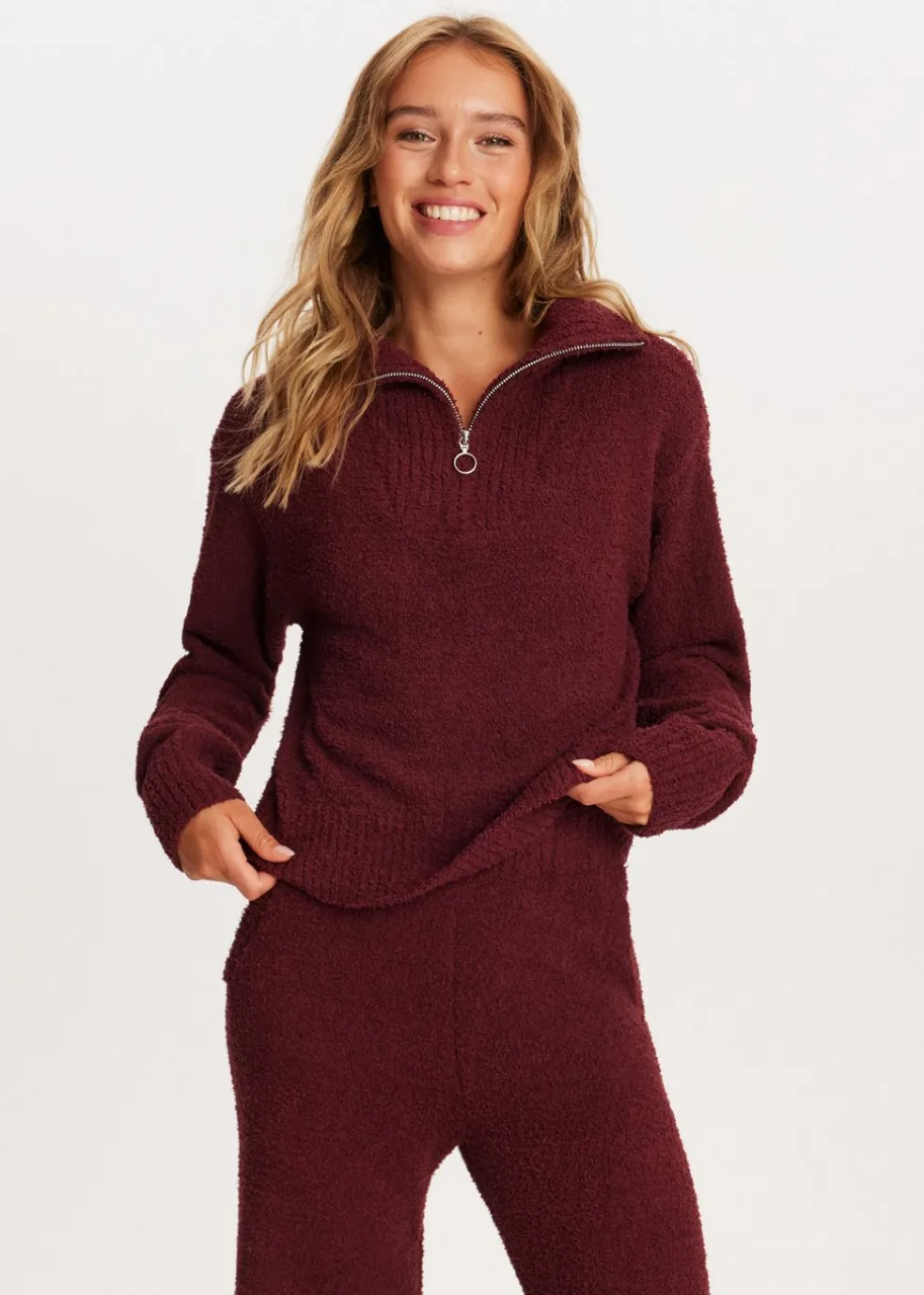 Fluffy half zip trui