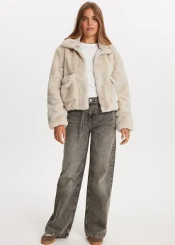 Korte faux fur jas