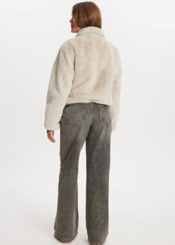 Korte faux fur jas