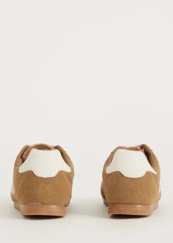 Lage sneakers mesh look