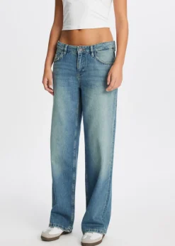 Loose fit jeans