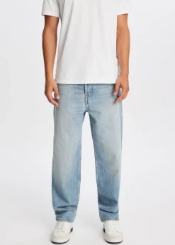 Loose fit jeans