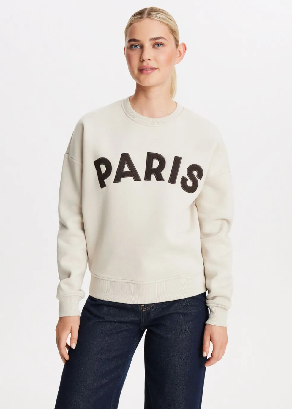 Paris geborduurde sweater