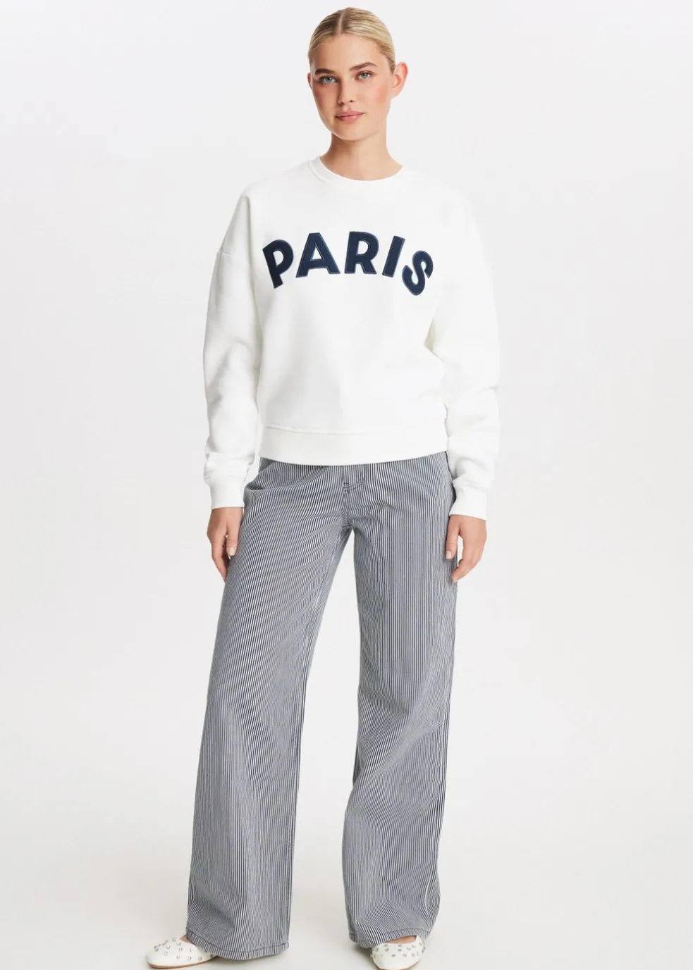 Paris geborduurde sweater