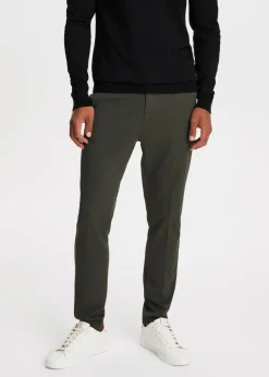 Piqué chino slim fit
