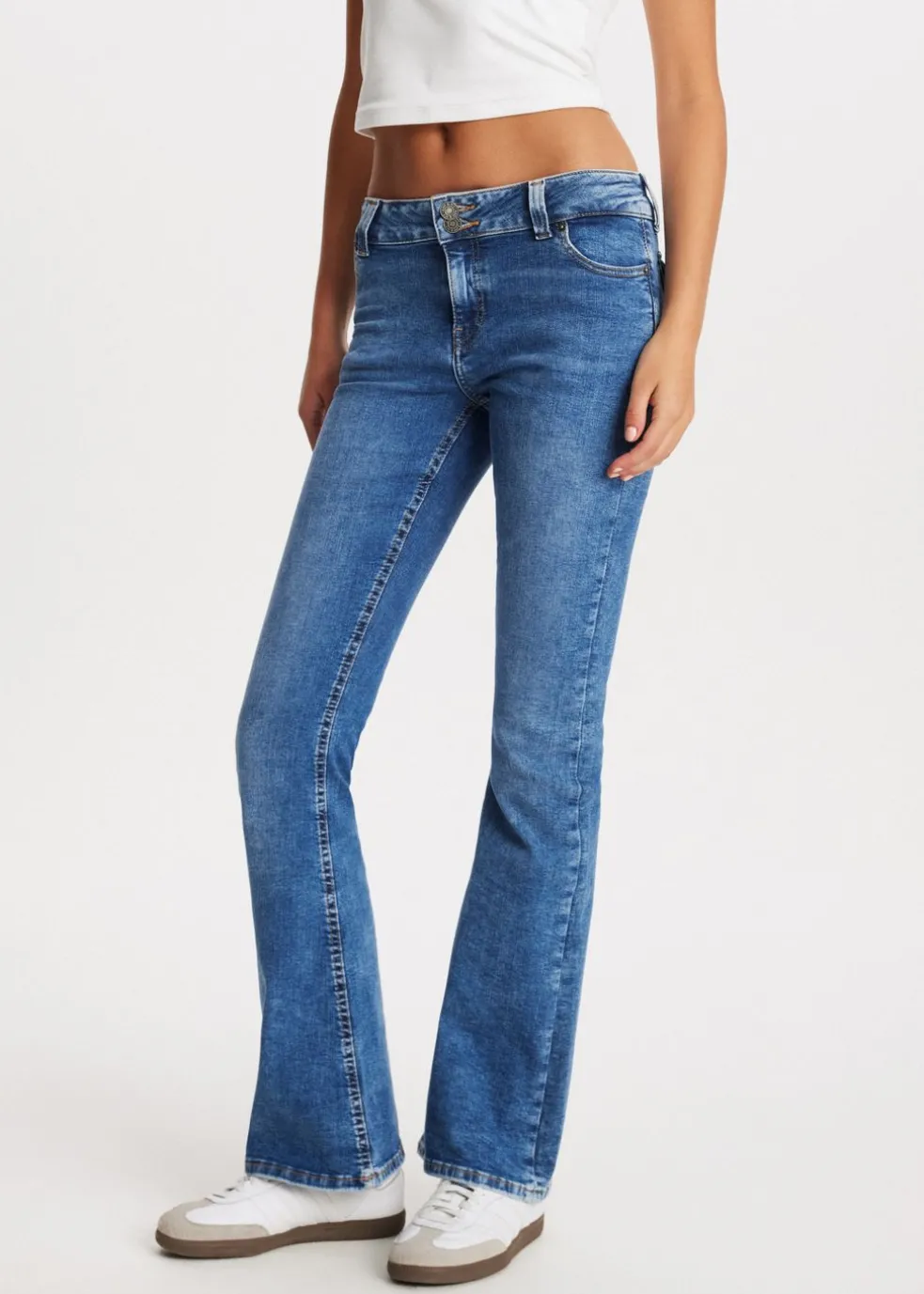 Soft flared jeans