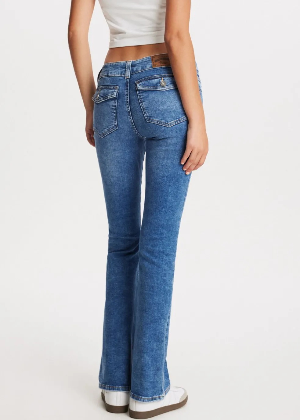 Soft flared jeans