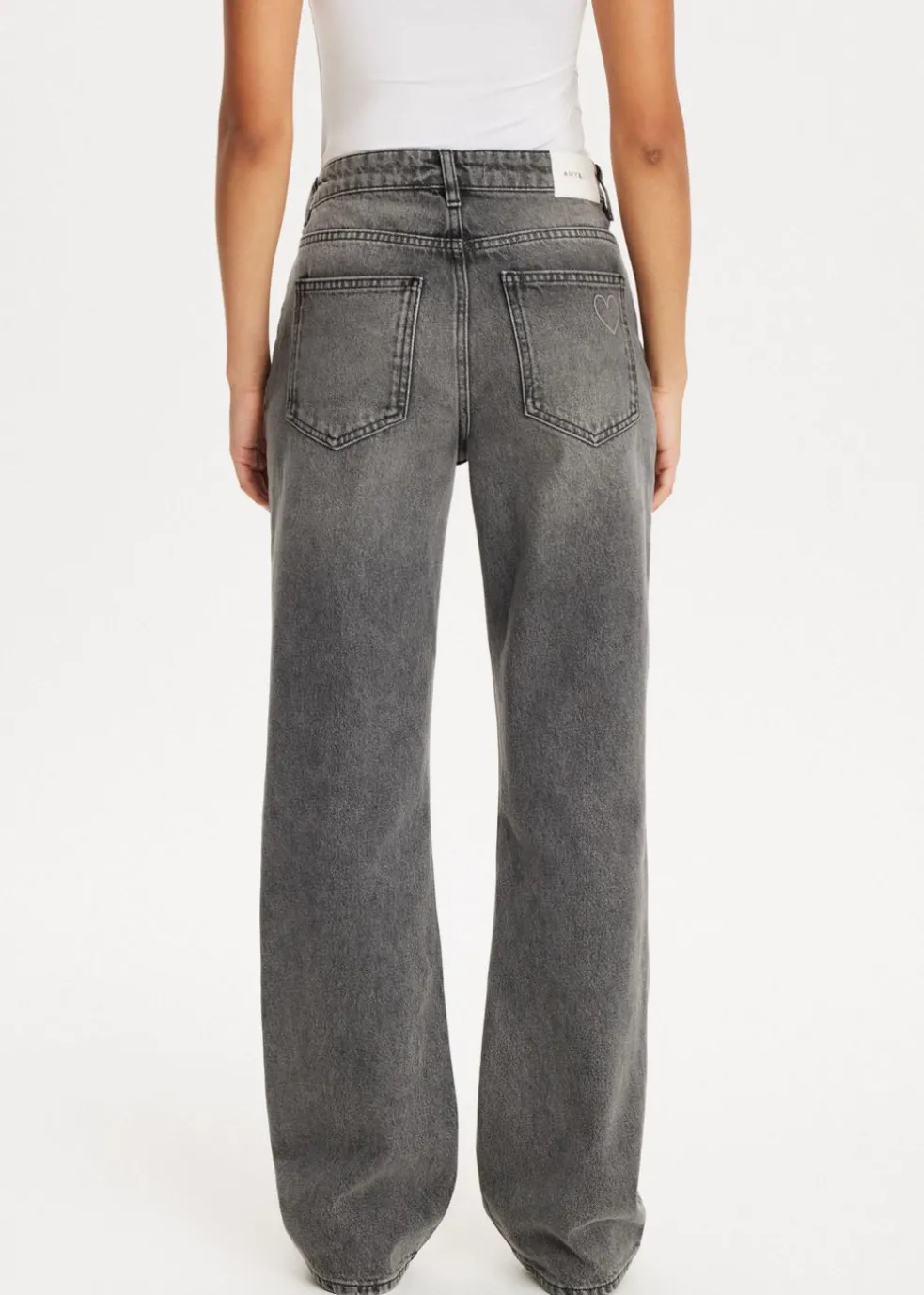 Straight leg jeans met hartjes