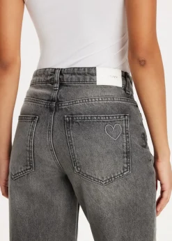 Straight leg jeans met hartjes