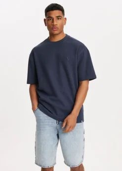 T-shirt essential