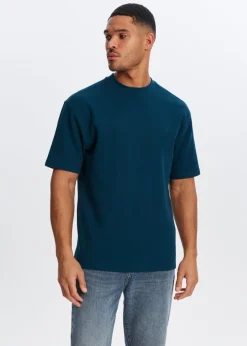 T-shirt essential