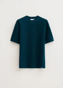 T-shirt essential