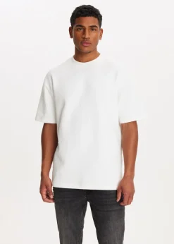 T-shirt essential