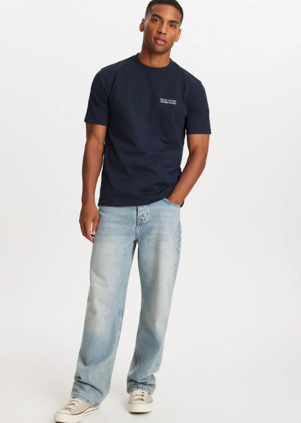 T-shirt met merk logo